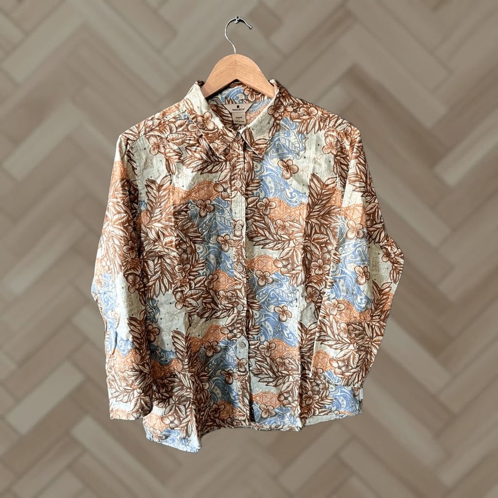 Vintage Woolrich Womens Green Floral Pattern Long Sleeve Button-Up Shirt L Green Women's Shirt Long Sleeve Floral Button-Up Woolrich Sizes Large Size L / US 10 / IT 46 - 1 Thumbnail