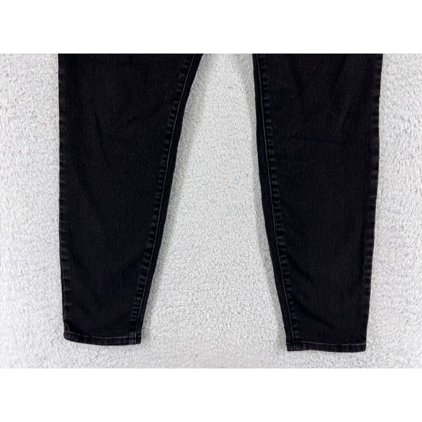 Vintage No Boundaries Jeans Women's Black Denim Skinny High Rise 15 Regular Cotton Blend 5-Pocket 29x26 Distressed Pockets Comfort Size 36" / US 14 / IT 50 - 2 Thumbnail