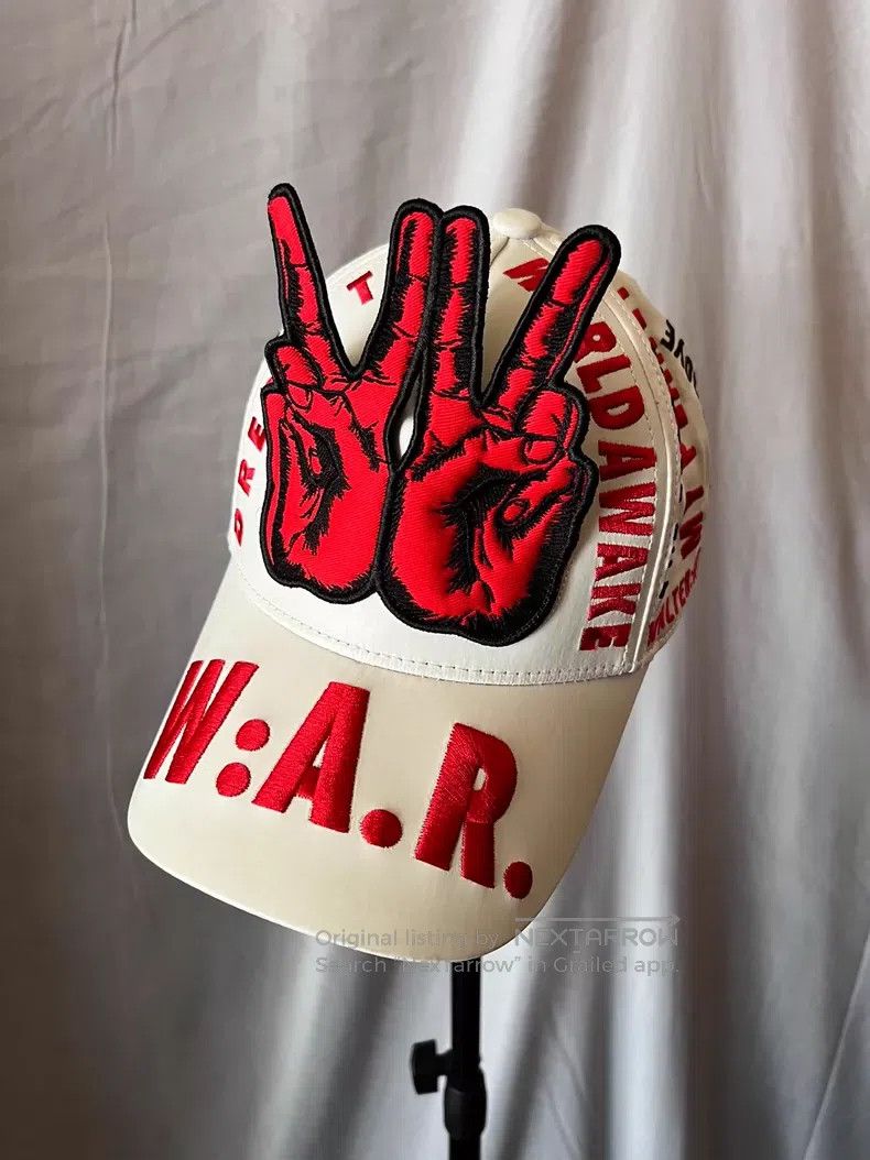 Walter Van Beirendonck Walter Van Beirendonck White and red letters on the Biyeye Size ONE SIZE - 2 Thumbnail