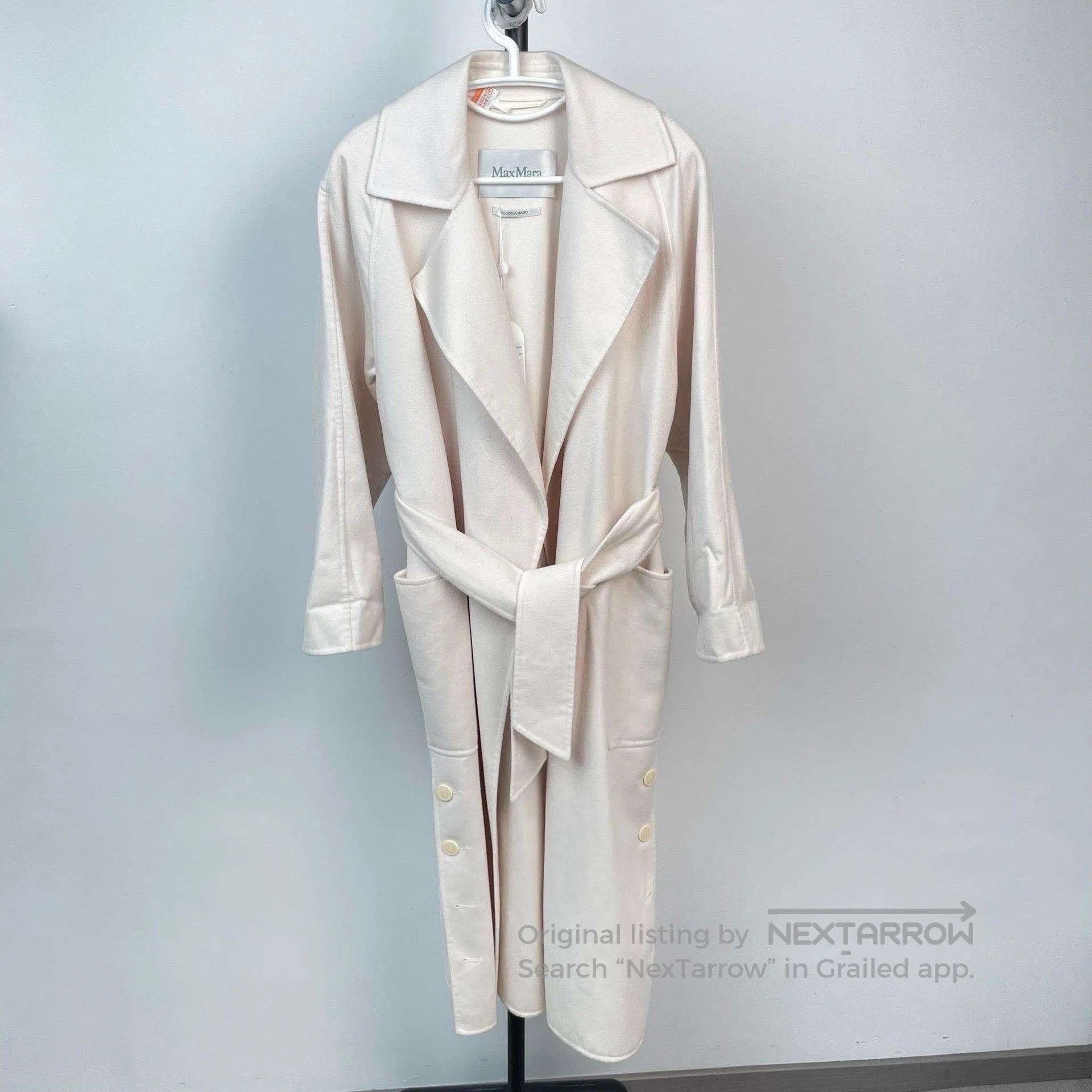Max Mara MAXMara White Long Wool Coat. Size XS / US 0-2 / IT 36-38 - 1 Thumbnail