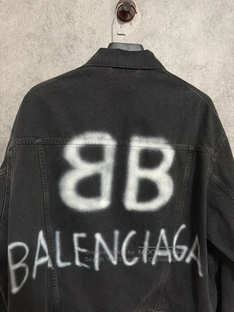 Balenciaga Balenciaga Graffiti Denim Jacket Black. Size US XS / EU 42 / 0 - 2 Thumbnail