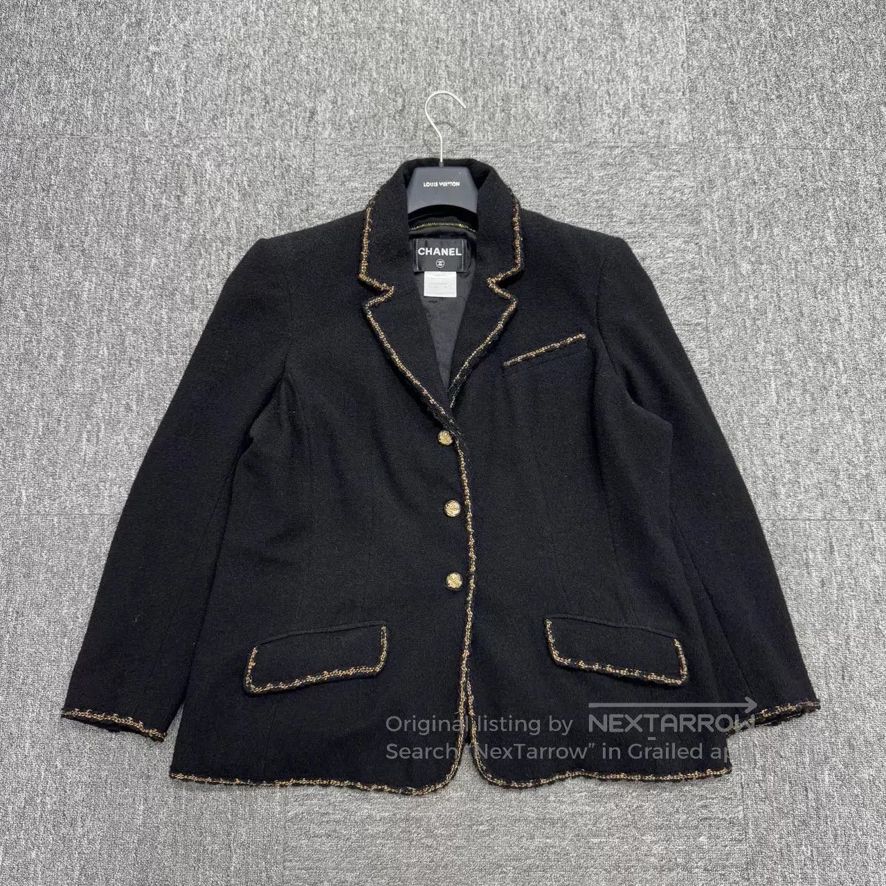 Chanel Chanel 10C Black Gold Trim Jacket. Size XL / US 12-14 / IT 48-50 - 1 Thumbnail