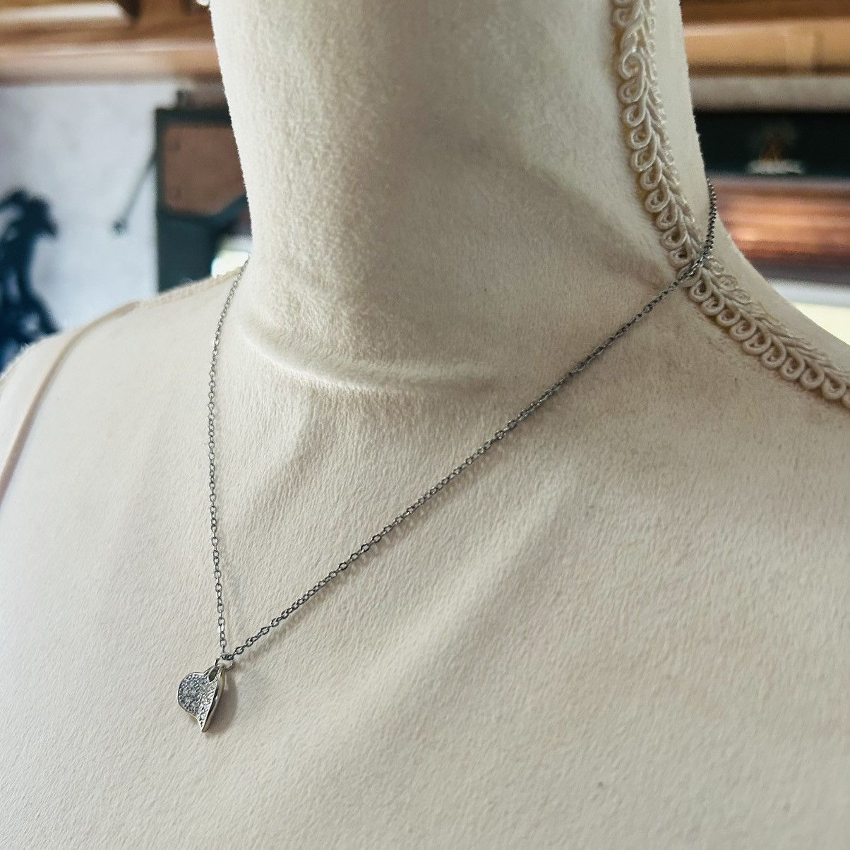 Handmade Handcrafted clear glass stone pave heart pendant necklace Size ONE SIZE - 4 Thumbnail