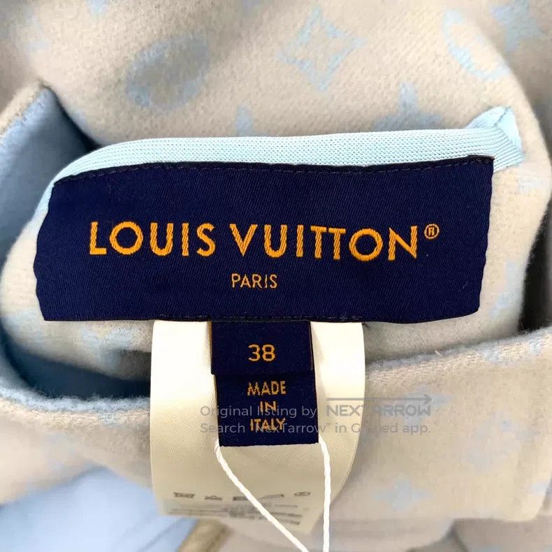 Louis Vuitton Louis Vuitton 24 Blue Lining Old-print Sheepwool Reversibl Size XS / US 0-2 / IT 36-38 - 5 Thumbnail