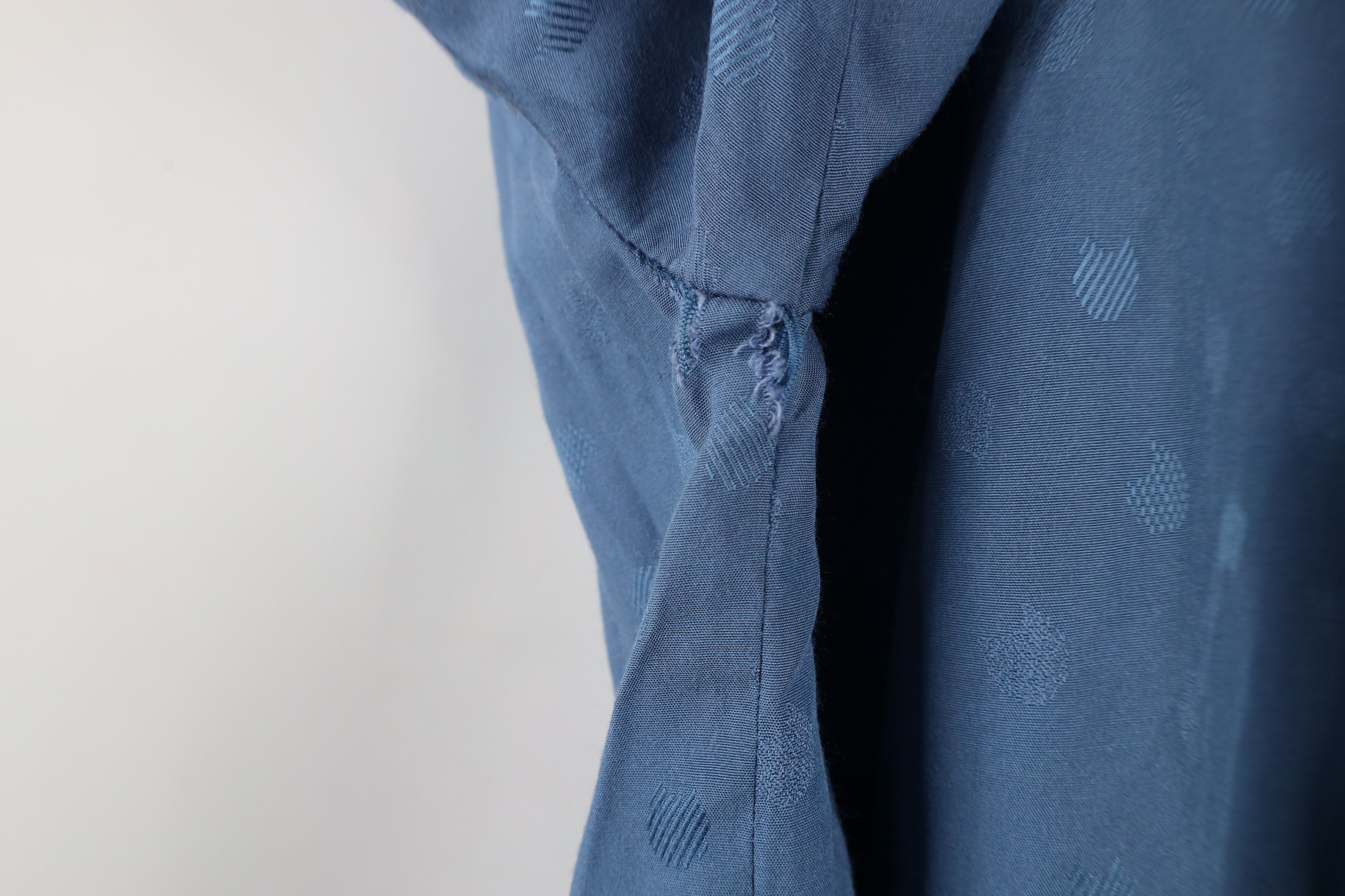 Vintage Vintage 90s Streetwear Geometric Collared Button Shirt Blue Size US M / EU 48-50 / 2 - 6 Thumbnail