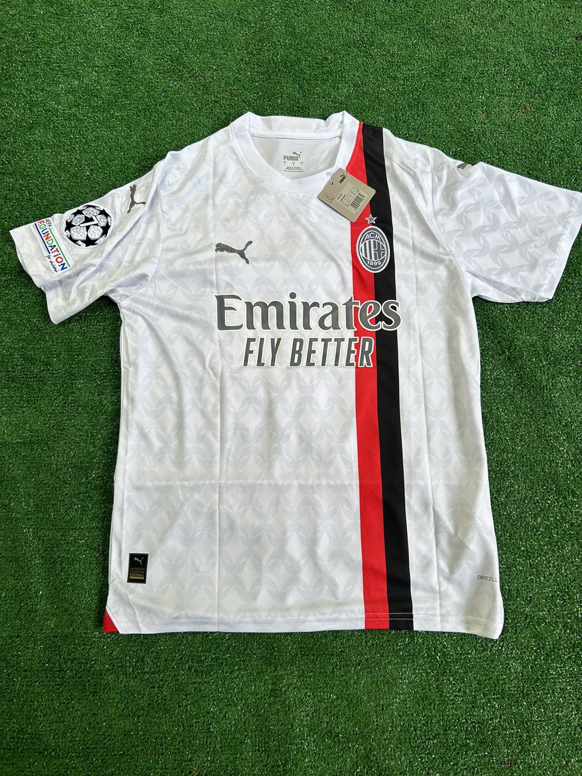 Puma 23/24 AC Milan Away Kit|Size Large|#11 Pulisic|UCL BADGES | Grailed