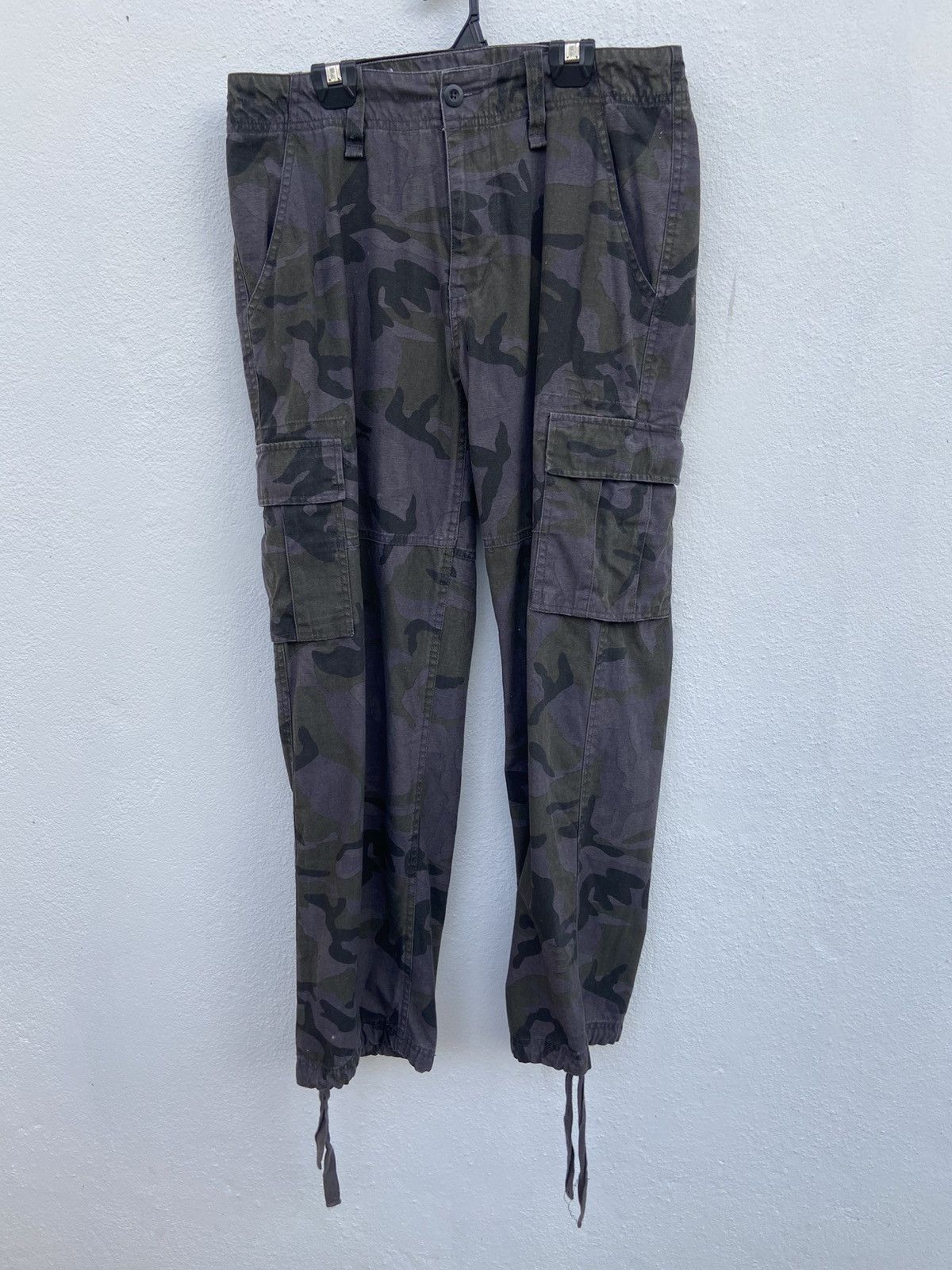 Japanese Brand Camo flauge cargo pants military Size US 31 - 1 Thumbnail