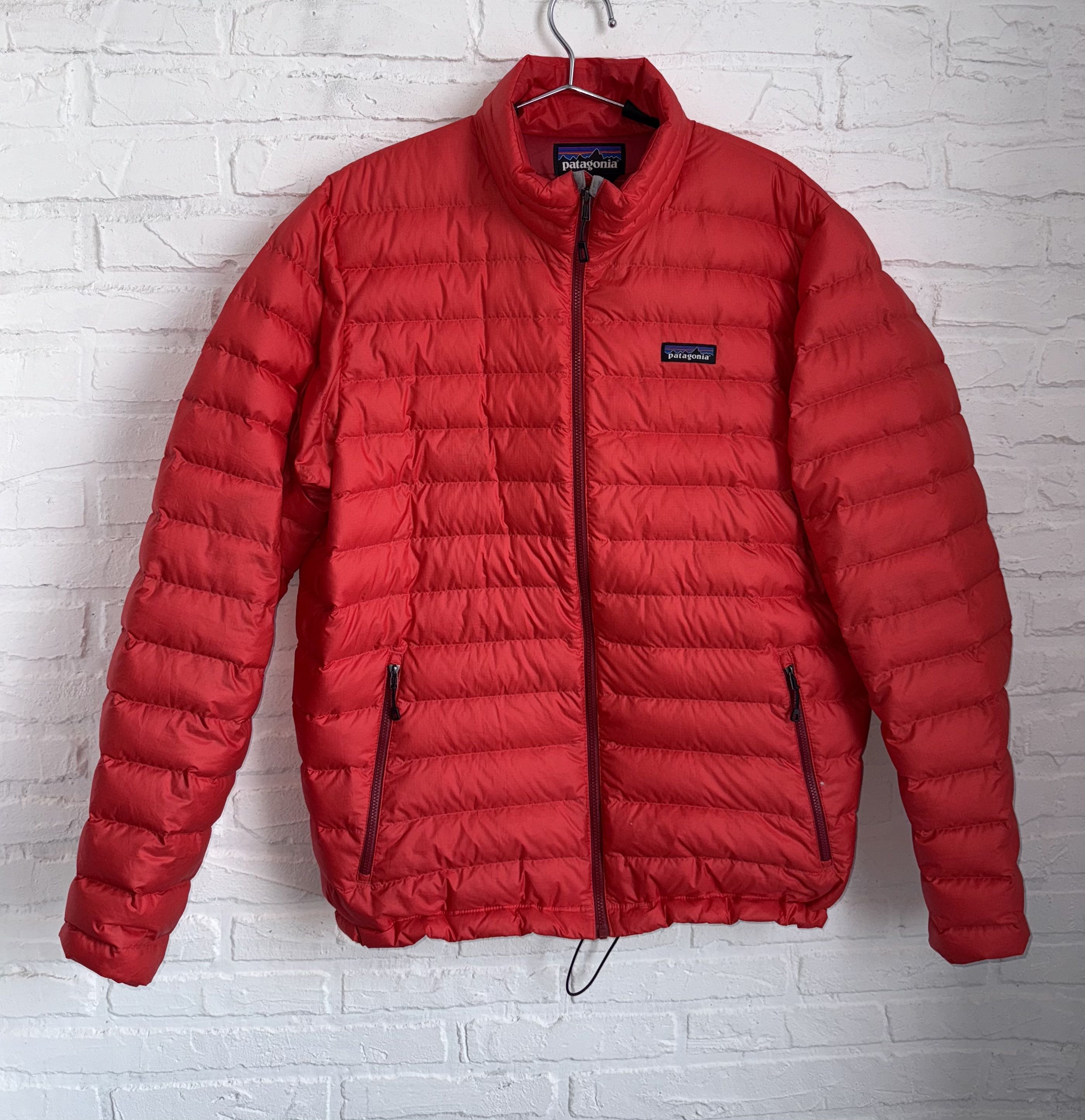Patagonia Patagonia salmon red down jacket puffer Size US L / EU 52-54 / 3 - 1 Thumbnail