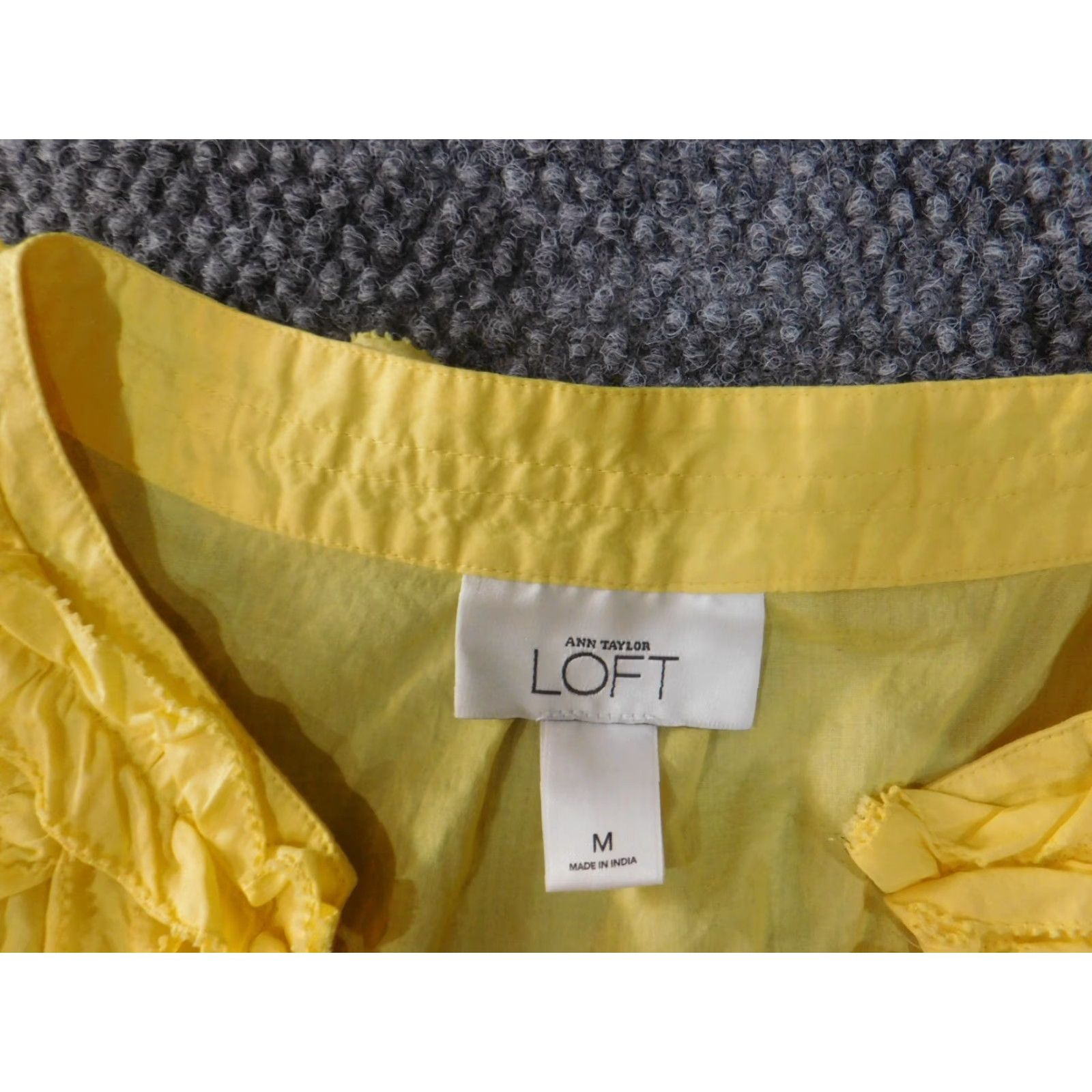 Ann Taylor Loft Ann Taylor Loft Womens Blouse Shirt V-Neck Sleeveless 100% Cotton Yellow M Casual Size M / US 6-8 / IT 42-44 - 4 Thumbnail