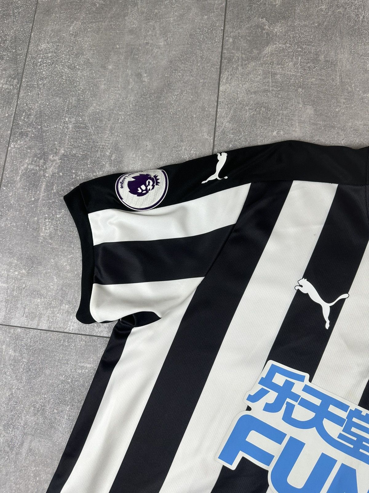 Puma Puma New Castle United 2017/18 Home 125Years #15 Kenedy Size US XL / EU 56 / 4 - 3 Thumbnail
