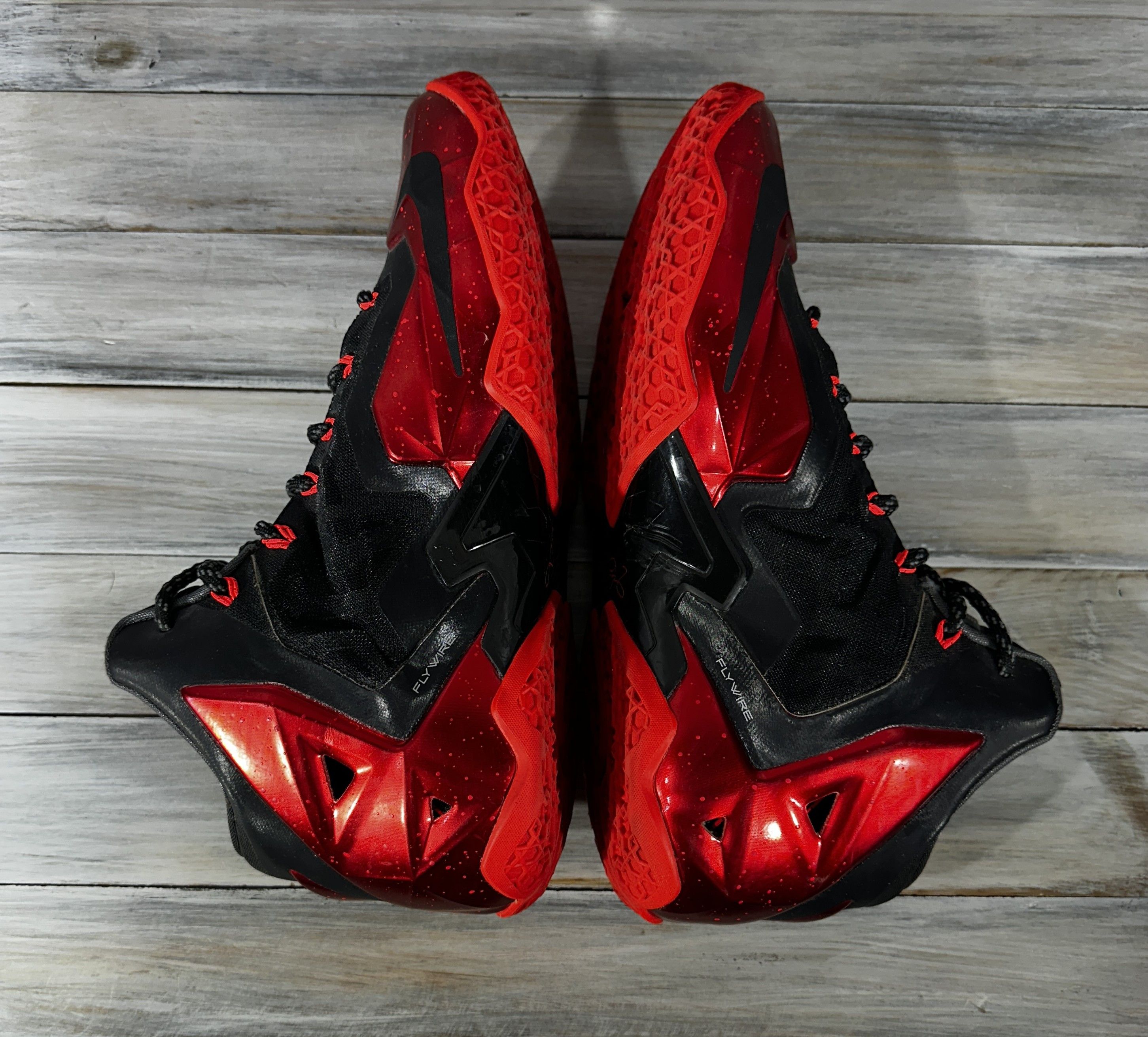 Nike Nike LeBron XI Away Miami Heat Sneakers Red Black Basketball Size US 9.5 / EU 42-43 - 19 Thumbnail