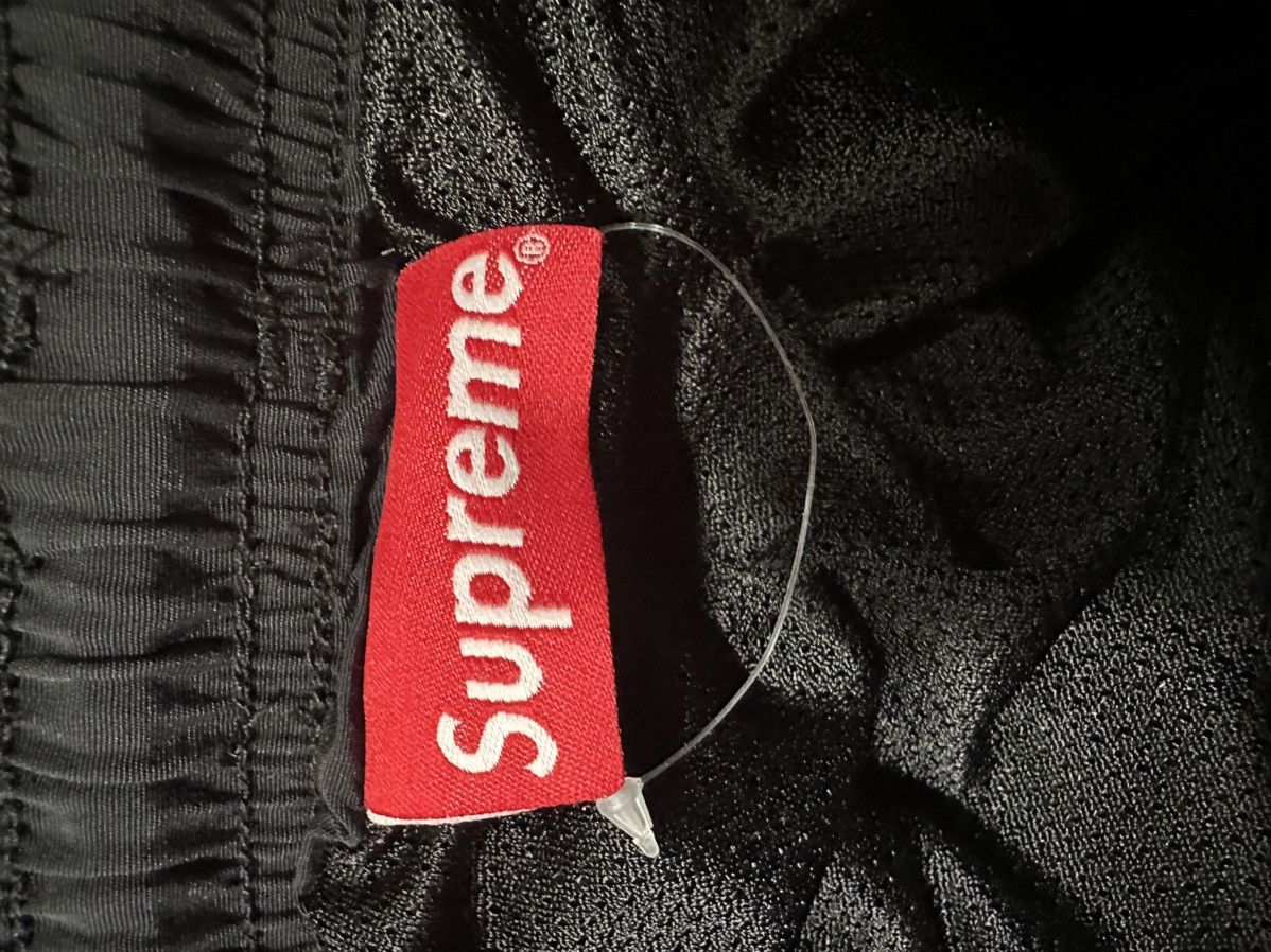 Supreme SUPREME GRADIENT PIPING WATER SHORT Size US 36 / EU 52 - 3 Thumbnail