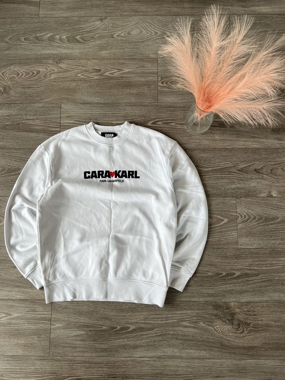 Designer × Karl Lagerfeld ‼️Karl Lagerfeld Cara❤️Karl Big Knit Logo White Sweatshirt‼️ Size US L / EU 52-54 / 3 - 1 Thumbnail