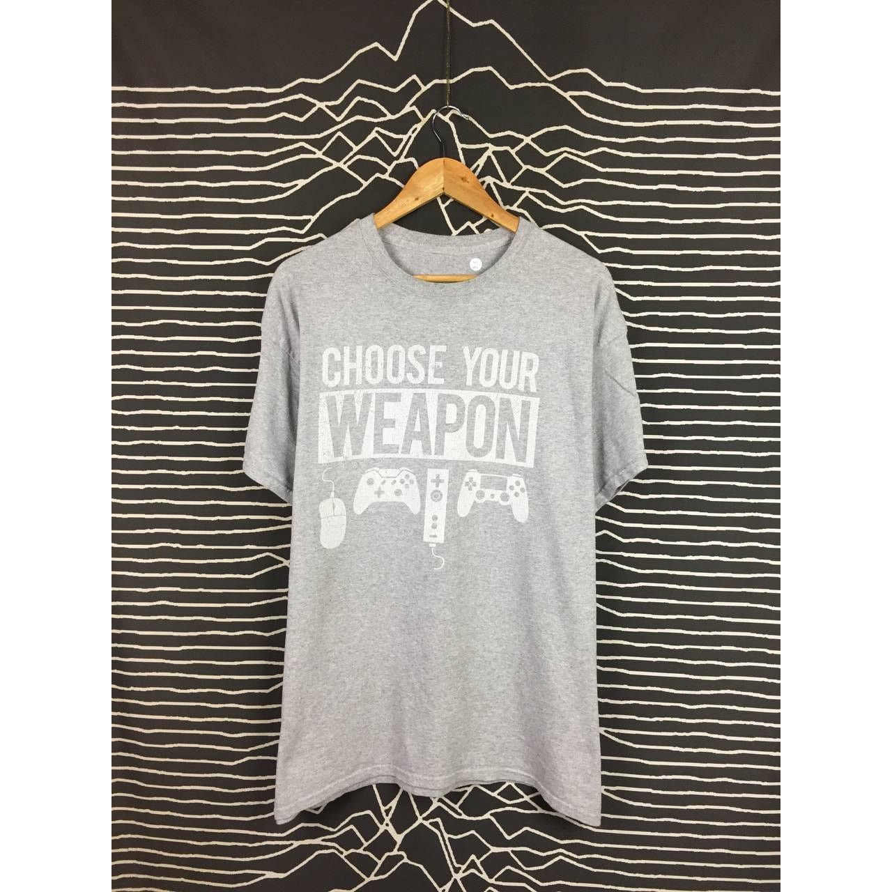 Vintage Choose Your Weapon Console Wars Gaming Graphic Tee Size US XL / EU 56 / 4 - 2 Thumbnail