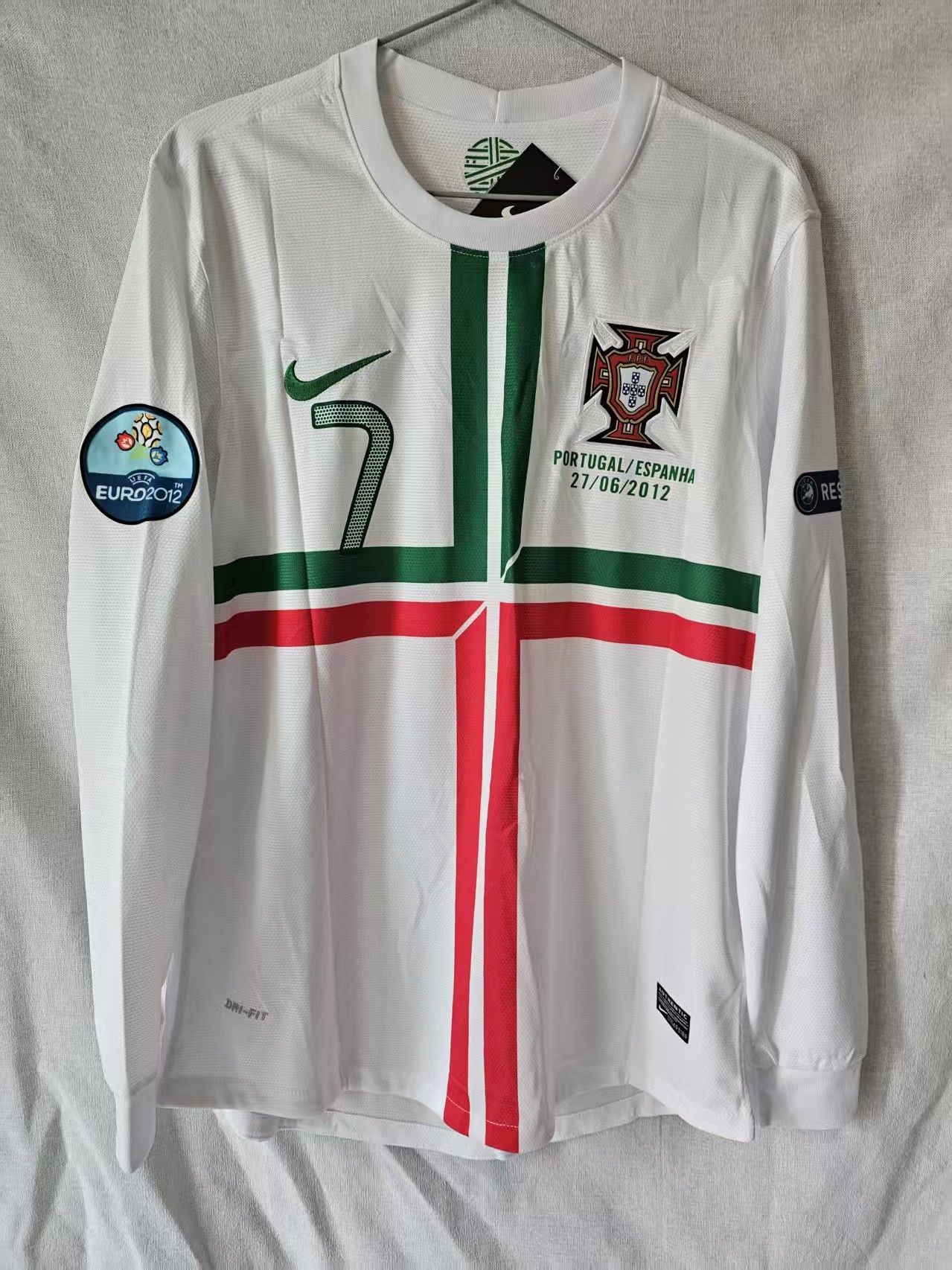 Other 2012 Euro Portugal 7 C Ronaldo Jersey Longsleeve Size US XL / EU 56 / 4 - 1 Thumbnail