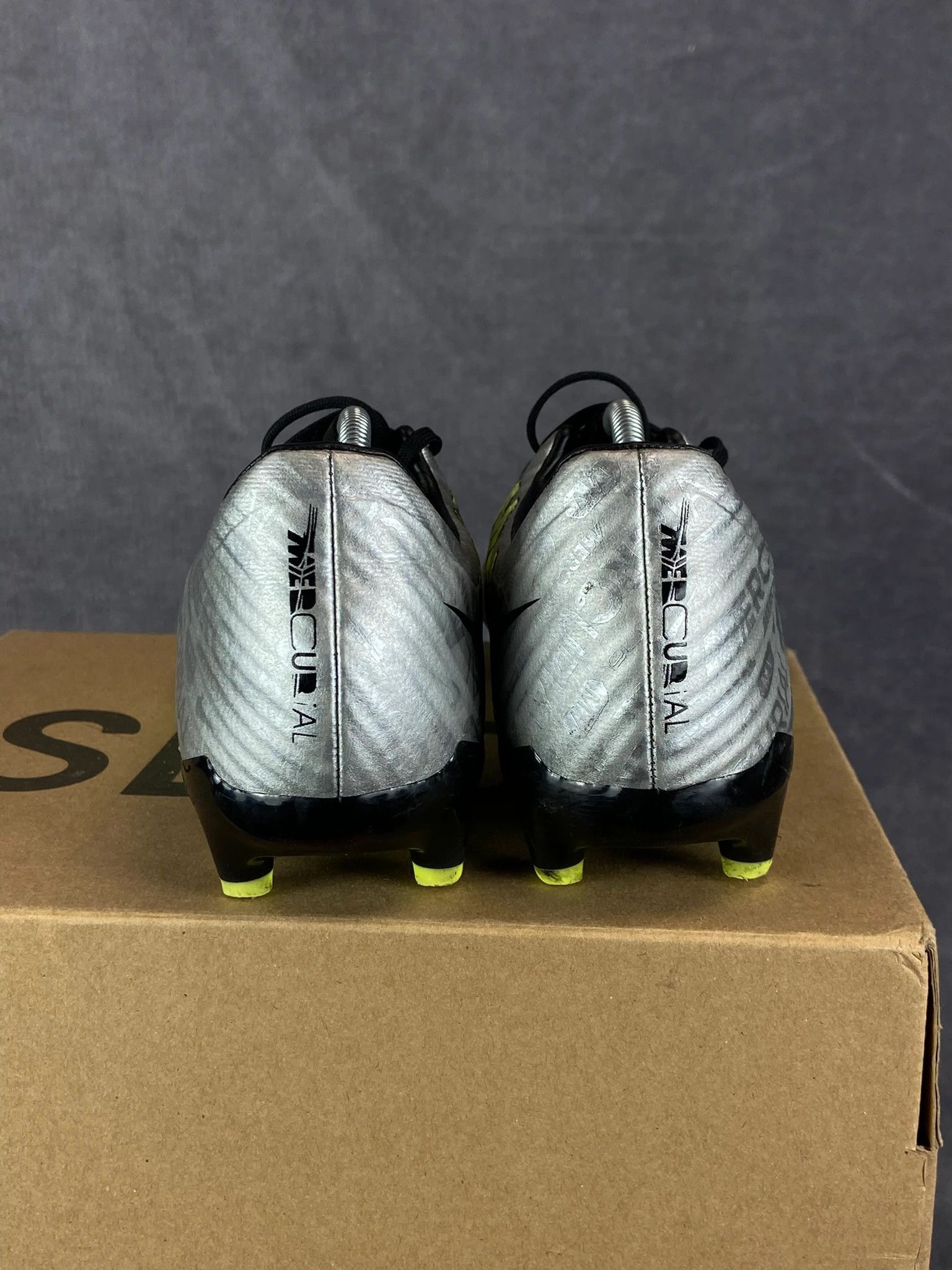 Nike Nike Football Boots Grey Size EU 42.5 Size US 9.5 / EU 42-43 - 3 Thumbnail