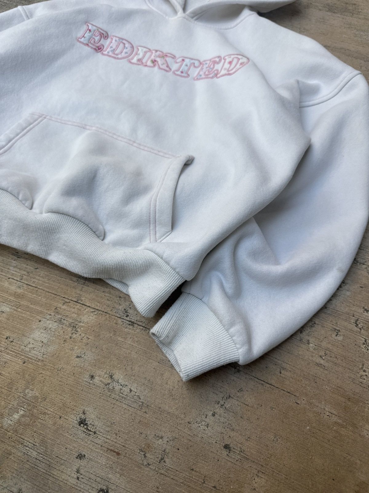 Brandy Melville × Vintage Y2k 2000s Edikted Embroidered Pink Flower Hoodie Size S / US 4 / IT 40 - 2 Thumbnail