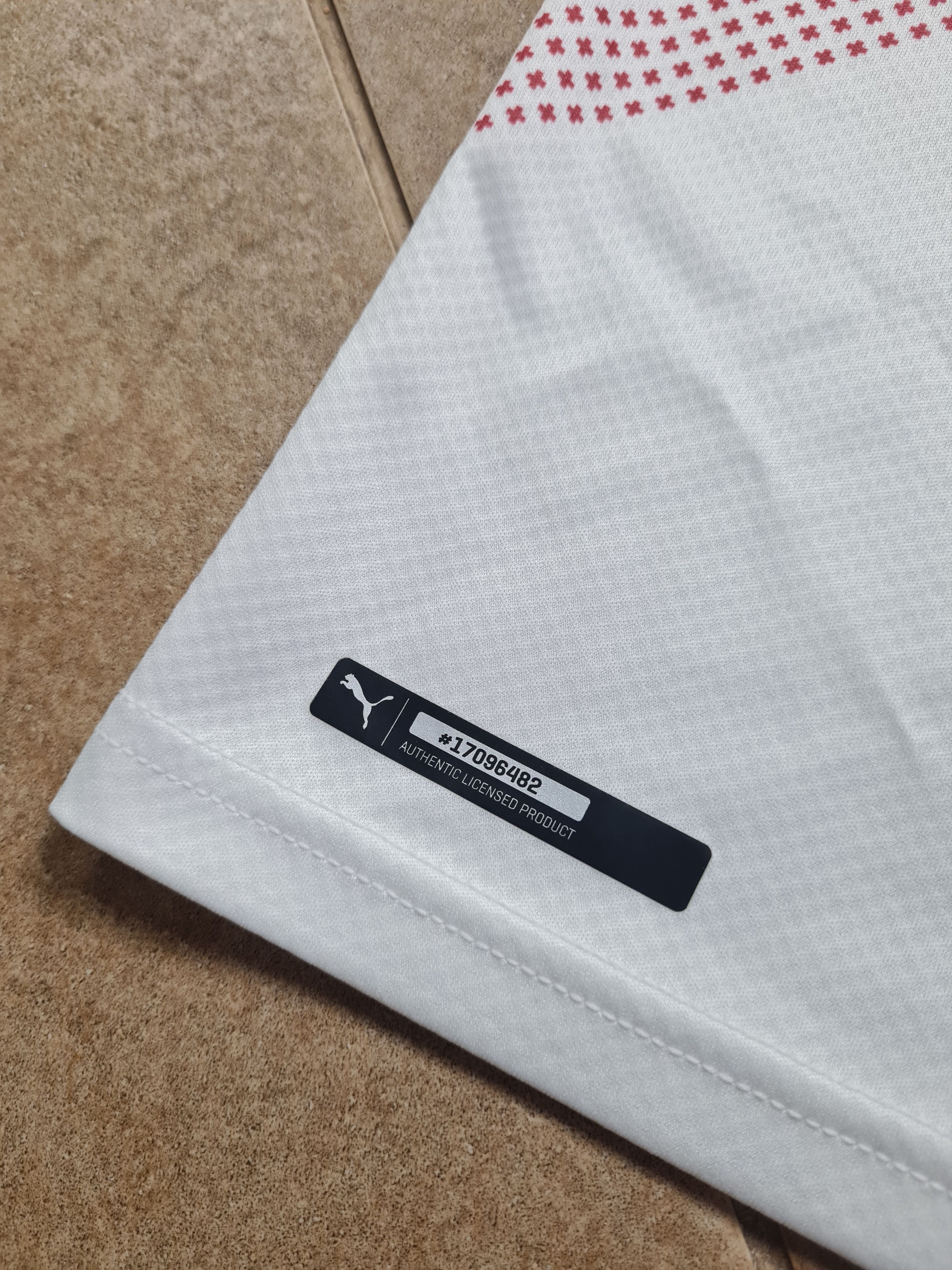 Puma SWITZERLAND 2020/2021 AWAY FOOTBALL SHIRT SOCCER JERSEY PUMA Size US XXL / EU 58 / 5 - 12 Thumbnail