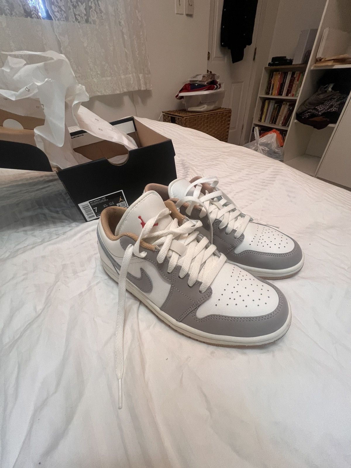 Nike Nike Jordan 1 Low Size US 7 / EU 40 - 9 Thumbnail