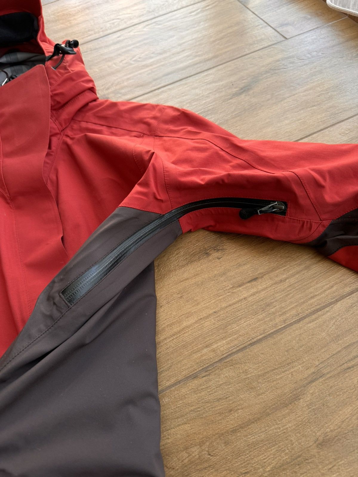 Goretex × Vintage Vintage R’adys Outdoor Essentials Goretex Waterproof Jacket Size M / US 6-8 / IT 42-44 - 11 Thumbnail