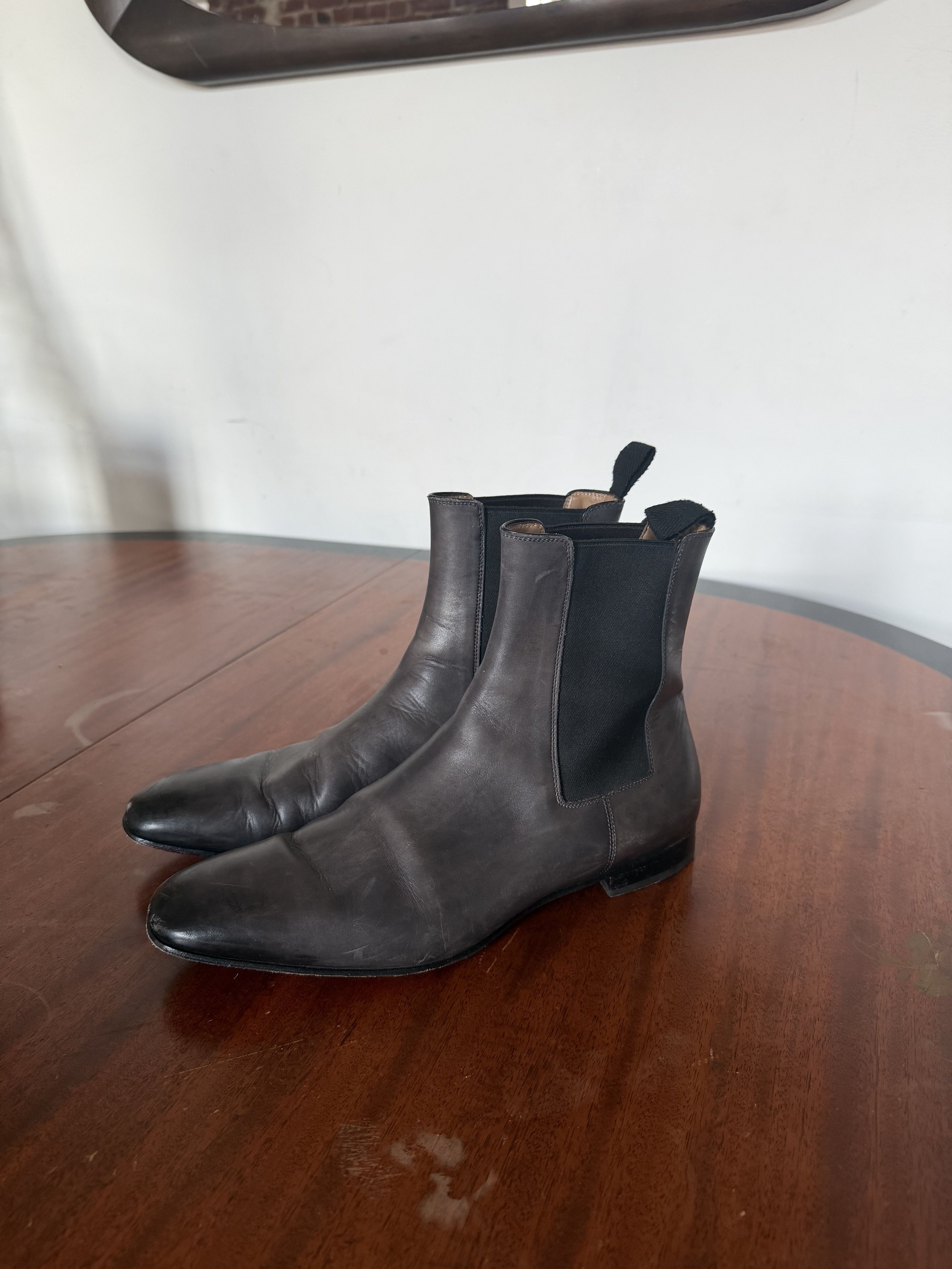 Christian Louboutin Christain Louboutin Distressed Chelsea Boots Size 42/ US 9 Size US 9 / EU 42 - 11 Thumbnail