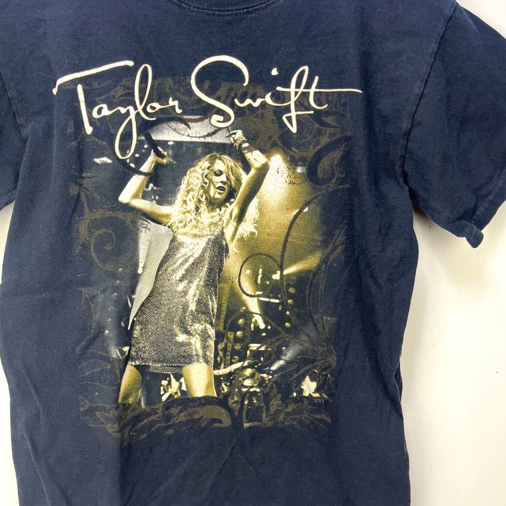 Vintage VINTAGE Taylor Swift Fearless Concert Tour T Shirt 2009 Black S Mens Size US S / EU 44-46 / 1 - 2 Thumbnail