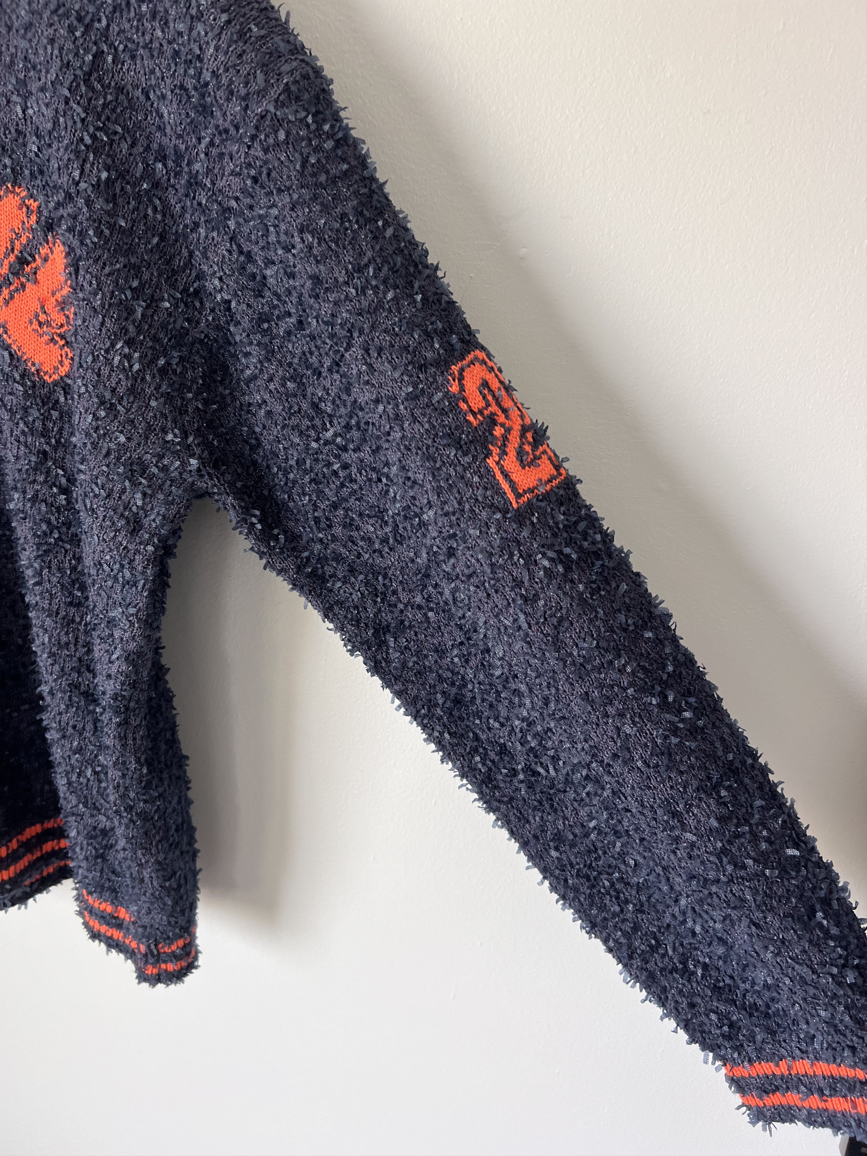 Supreme Supreme Textured Arc Logo Sweater in Navy Size US XL / EU 56 / 4 - 3 Thumbnail