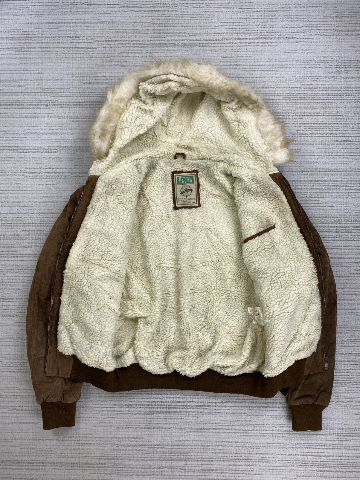 Le Grande Bleu (L.G.B.) × Vintage Vtg Pacha Faux Fur Hoodie Lined Sherpa Bomber Leather Jacket Size US L / EU 52-54 / 3 - 7 Thumbnail