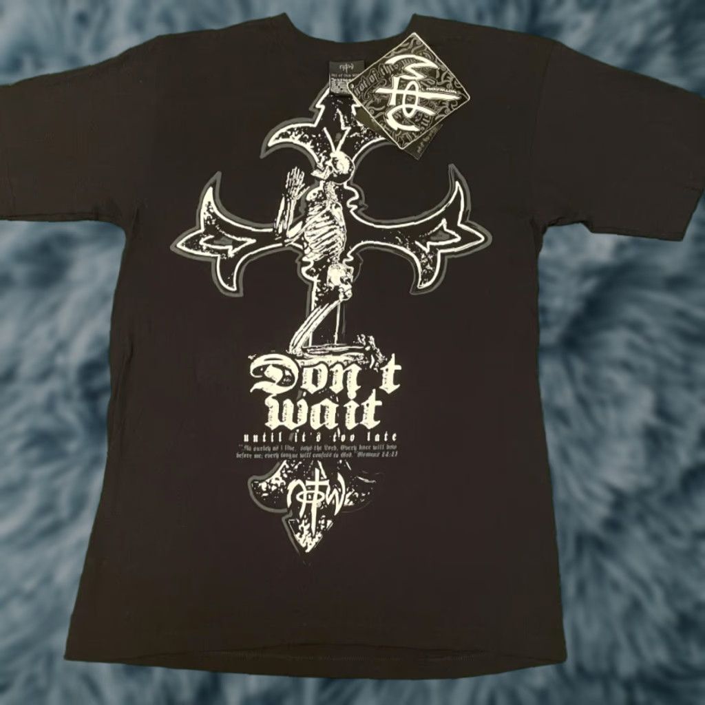 Vintage VINTAGE Not Of This World Skull Waffle Cross Shirt M Grunge Punk Hip Hop Emo Black Mens T-Shirt Size US M / EU 48-50 / 2 - 1 Thumbnail