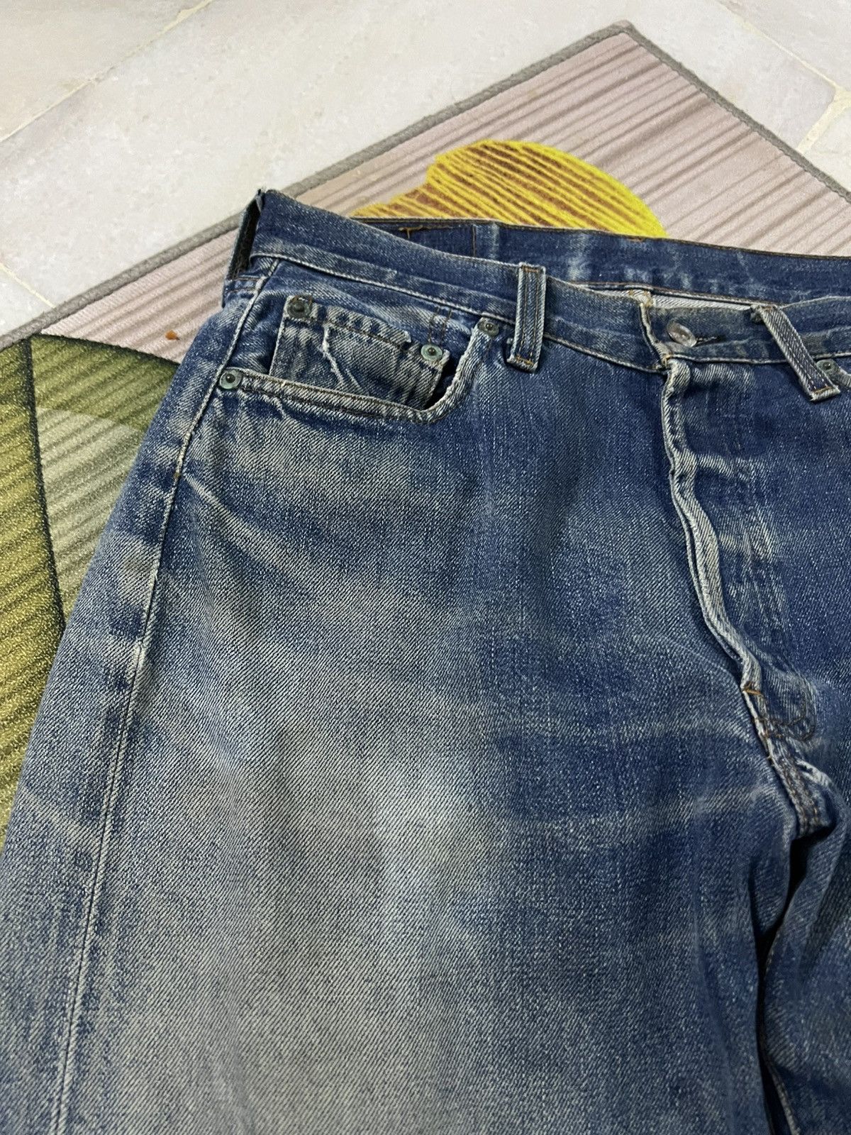 Levi's Vintage 1993 Levis 501 E Selvedge Distressed Ripped Jean Size US 29 - 8 Thumbnail