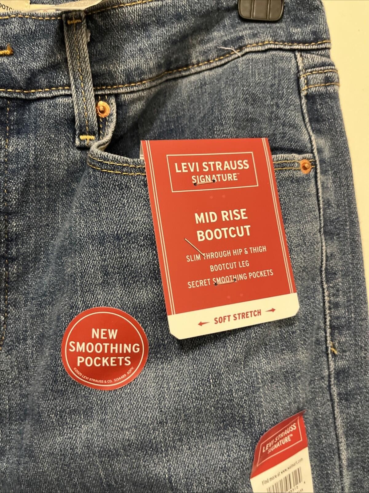 Levi's Women’s Size 29x32 Levi’s Bootcut Jeans New With Tags Size 30" / US 8 / IT 44 - 2 Thumbnail