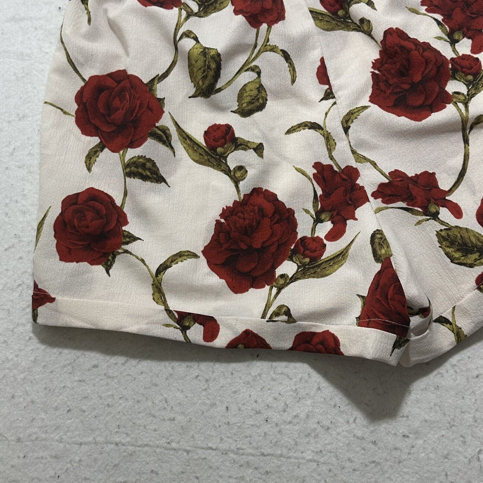 Shein Shein Curve 0XL Lightweight 3.5" Inseam Rose Floral Shorts Size 38" / US 16 / IT 52 - 10 Thumbnail