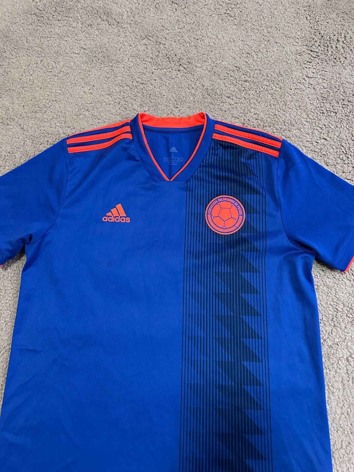 Adidas COLOMBIA 2018 2019 AWAY SHIRT FOOTBALL SOCCER JERSEY ADIDAS Size US L / EU 52-54 / 3 - 3 Thumbnail