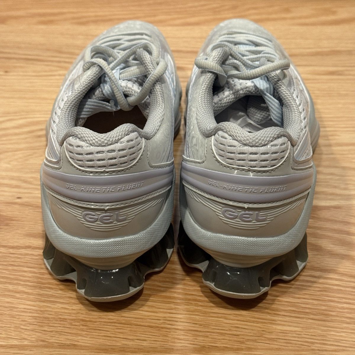 Asics × Kiko Kostadinov ASICS US6-S GEL-KINETIC FLUENT 1203A748 020 Glacier Grey Size US 8.5 / EU 41-42 - 2 Thumbnail