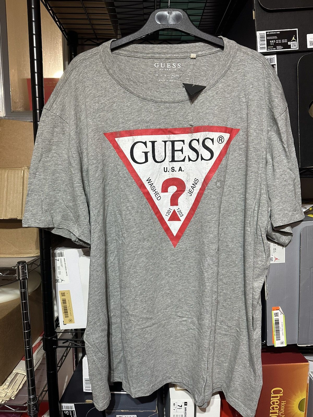 Guess Guess Classic Logo Tee Grey Size US XL / EU 56 / 4 - 1 Thumbnail