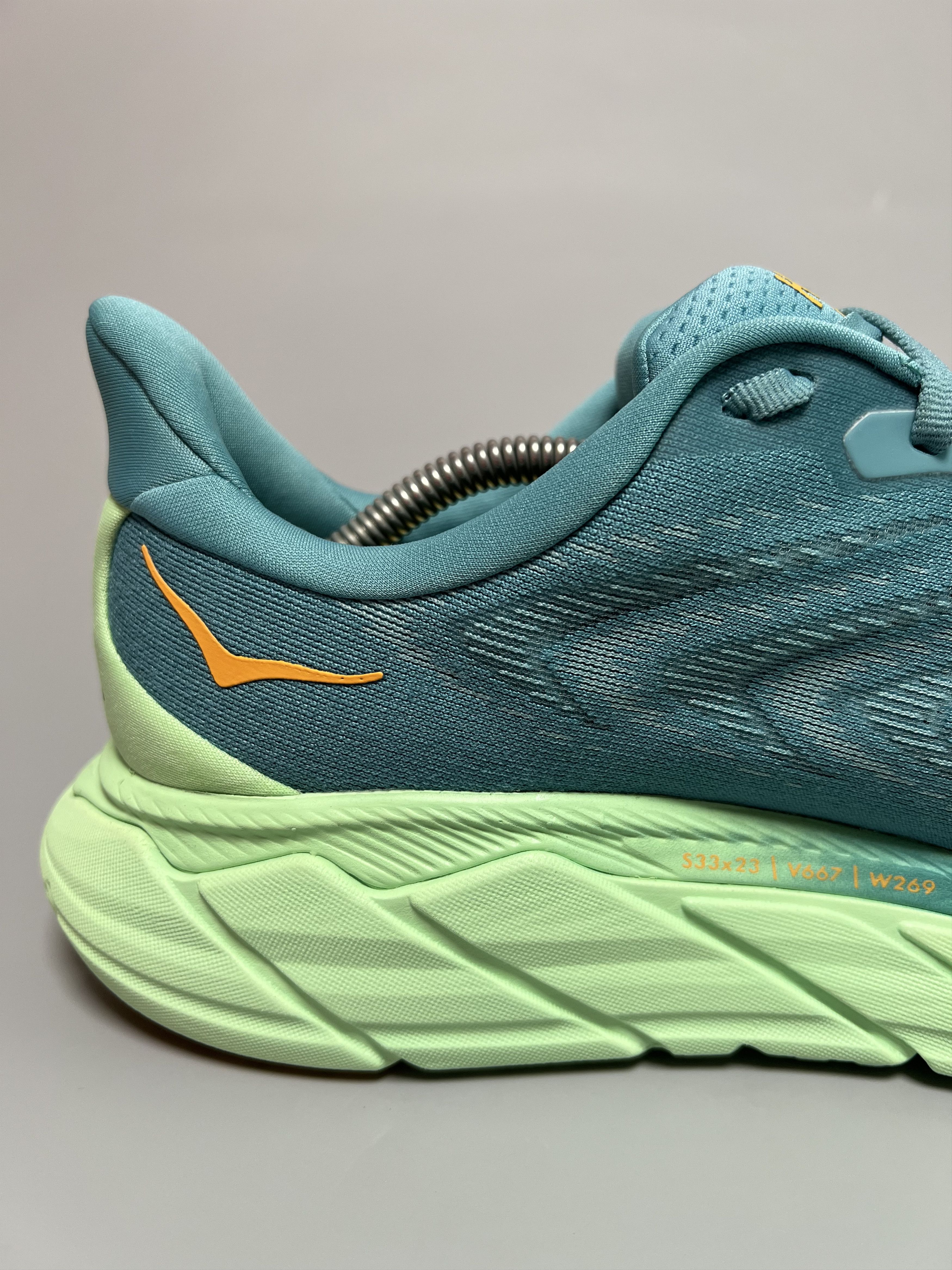 Hoka 9.5D Hoka One One Arahi 6 Running Shoes Walking Gym Size US 9.5 / EU 42-43 - 6 Thumbnail