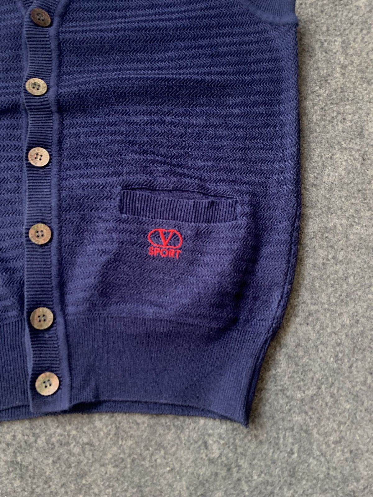 Valentino Vintage valentino vest Size US M / EU 48-50 / 2 - 5 Thumbnail
