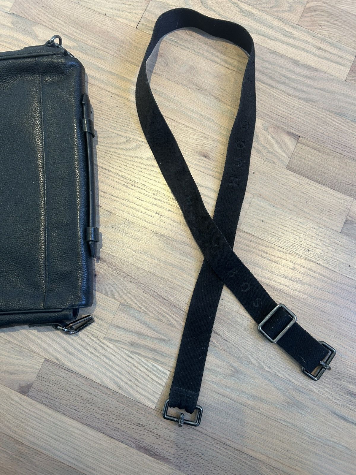 Hugo Boss Hugo Boss Leather Messenger Bag Size ONE SIZE - 5 Thumbnail