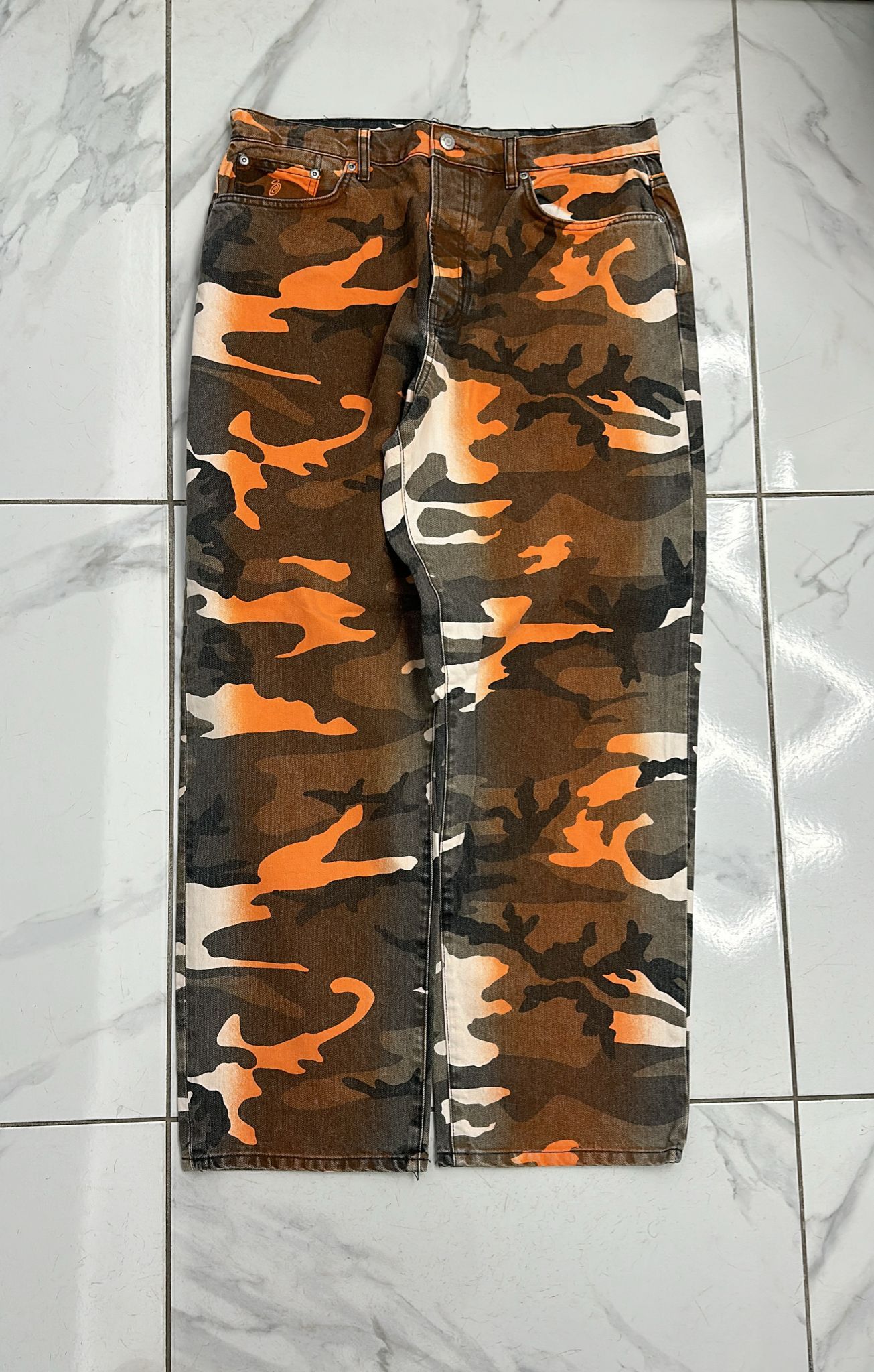 Stussy Stüssy Dye Big Ol Spray Jeans Orange Camo Size 32 Size US 32 / EU 48 - 1 Thumbnail