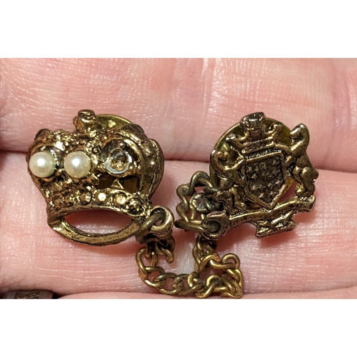 Other Vintage Crown And Crest Gold Tone Collar Pins With Chain Size ONE SIZE - 5 Thumbnail