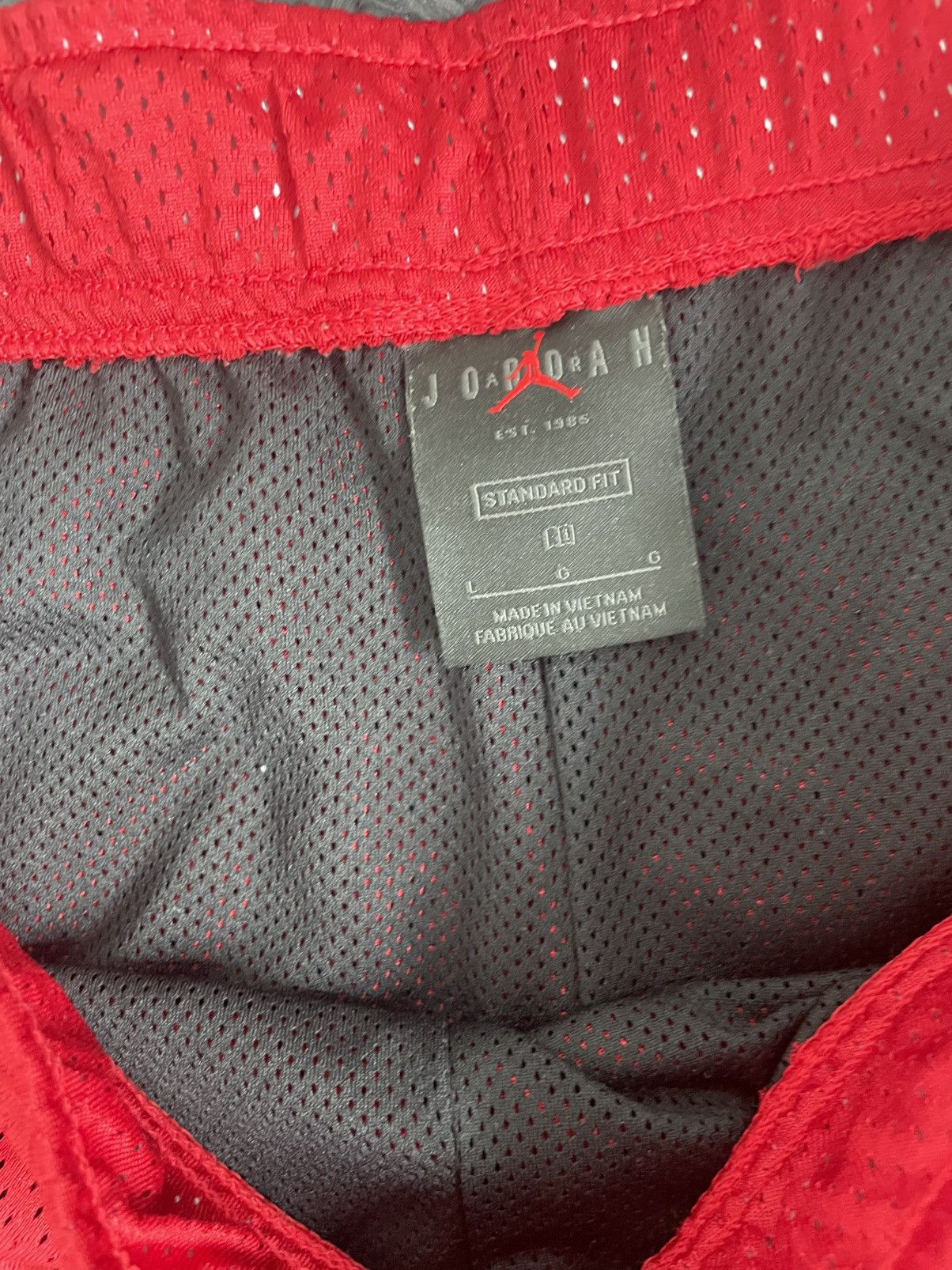 Jordan Brand Men Size Large Nike Air Jordan Mesh Shorts Red Above Knee Size US 34 / EU 50 - 2 Thumbnail
