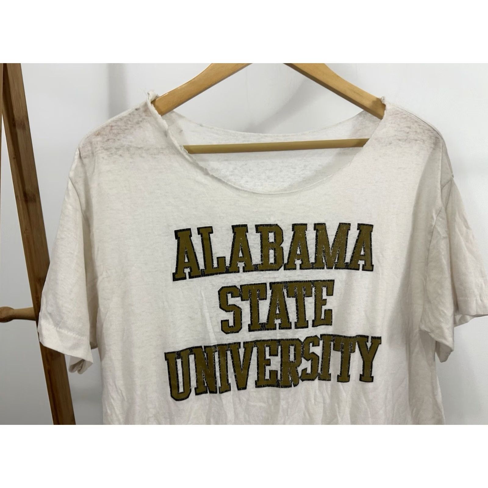 Vintage VINTAGE 80s Alabama State University HBCU Paper Thin Burnout Worn Chopped T-Shirt L Mens Cream Size US L / EU 52-54 / 3 - 4 Thumbnail