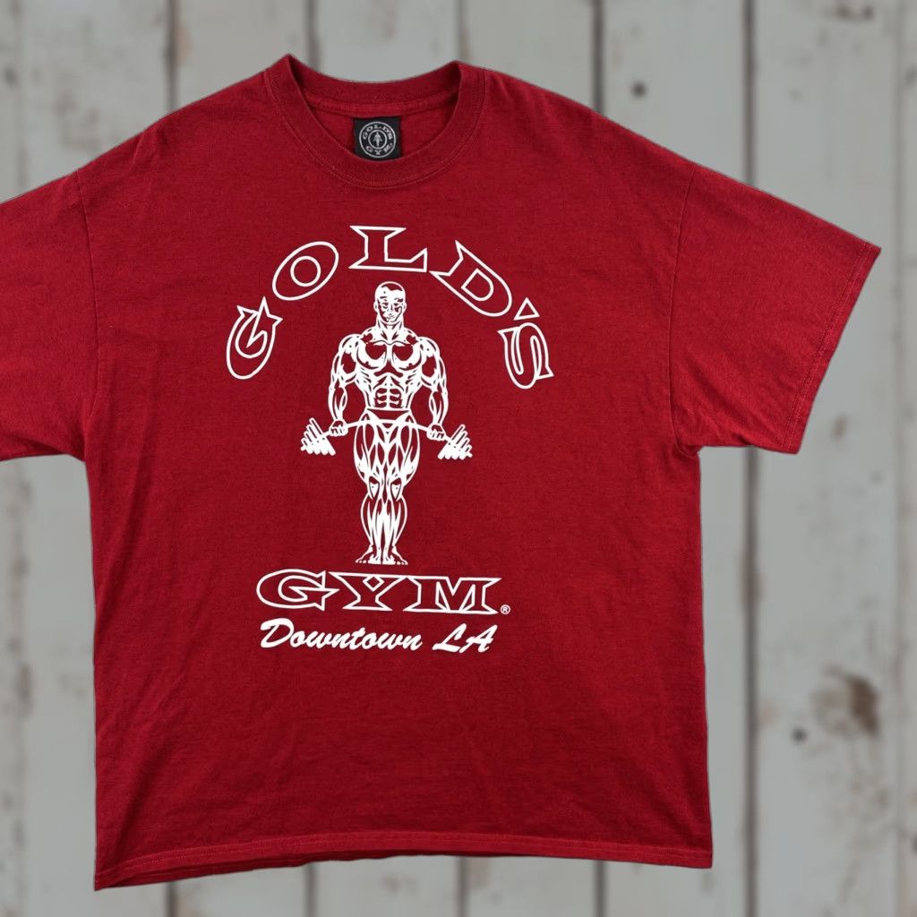 Vintage VINTAGE Gold's Gym Downtown LA Men’s XL Red T Shirt USA Graphic Print Crew Neck Short Sleeve Cotton Knit Regular Fit Sports 90s Boys/Girls Mens Womens Size US XL / EU 56 / 4 - 1 Thumbnail