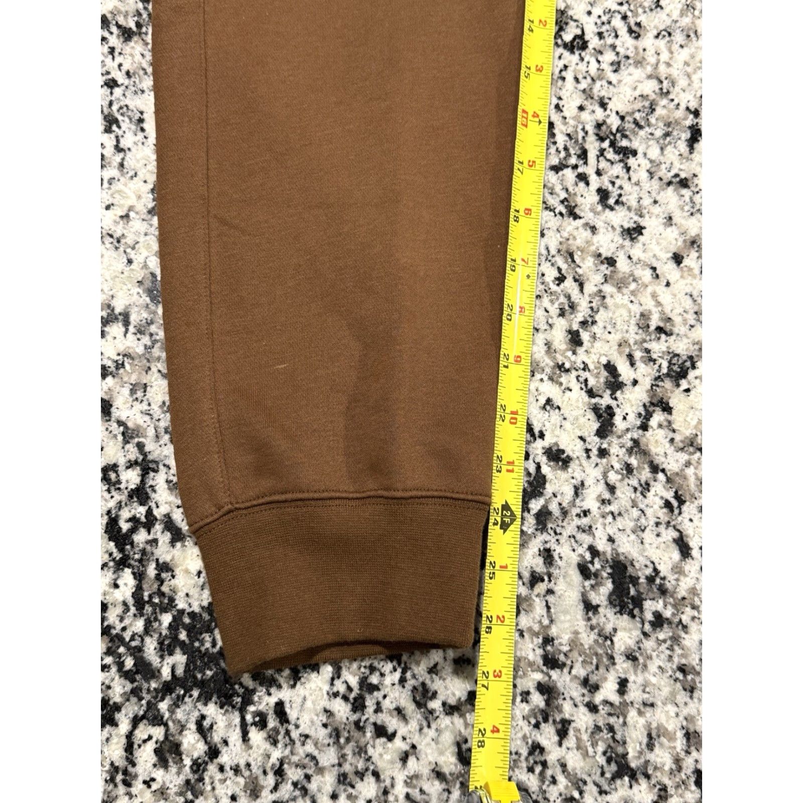Nike NWT Nike Cargo Fleece Pants Sweatpants Logo Men's M Brown Cotton Fleece Cargo Regular Inseam 26.5 in Size US 31 - 3 Thumbnail