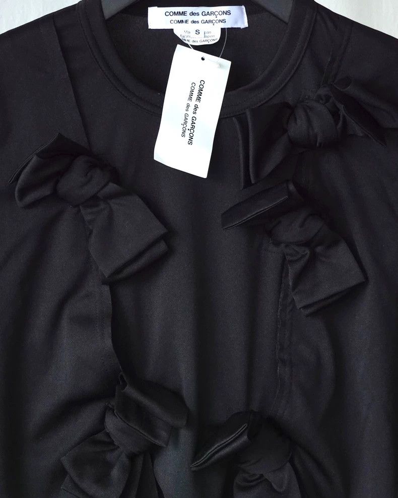 Comme des Garcons Comme Des Garcons Bow tie stack long T Size S / US 4 / IT 40 - 1 Thumbnail