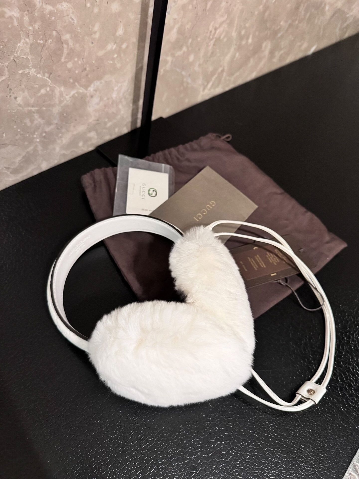 Gucci Gucci White Rabbit Fur Earmuffs Size ONE SIZE - 1 Thumbnail