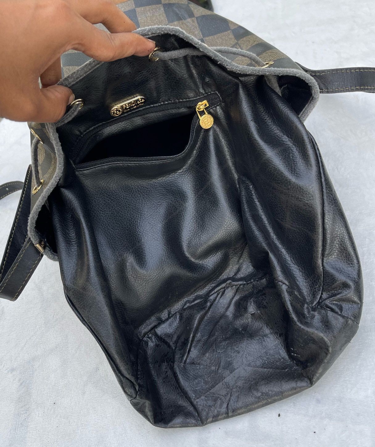 Fendi 🔥VINTAGE 90'S FENDI ROMA ITALY PEQUIN CHECK BUCKET BAG Size ONE SIZE - 17 Thumbnail