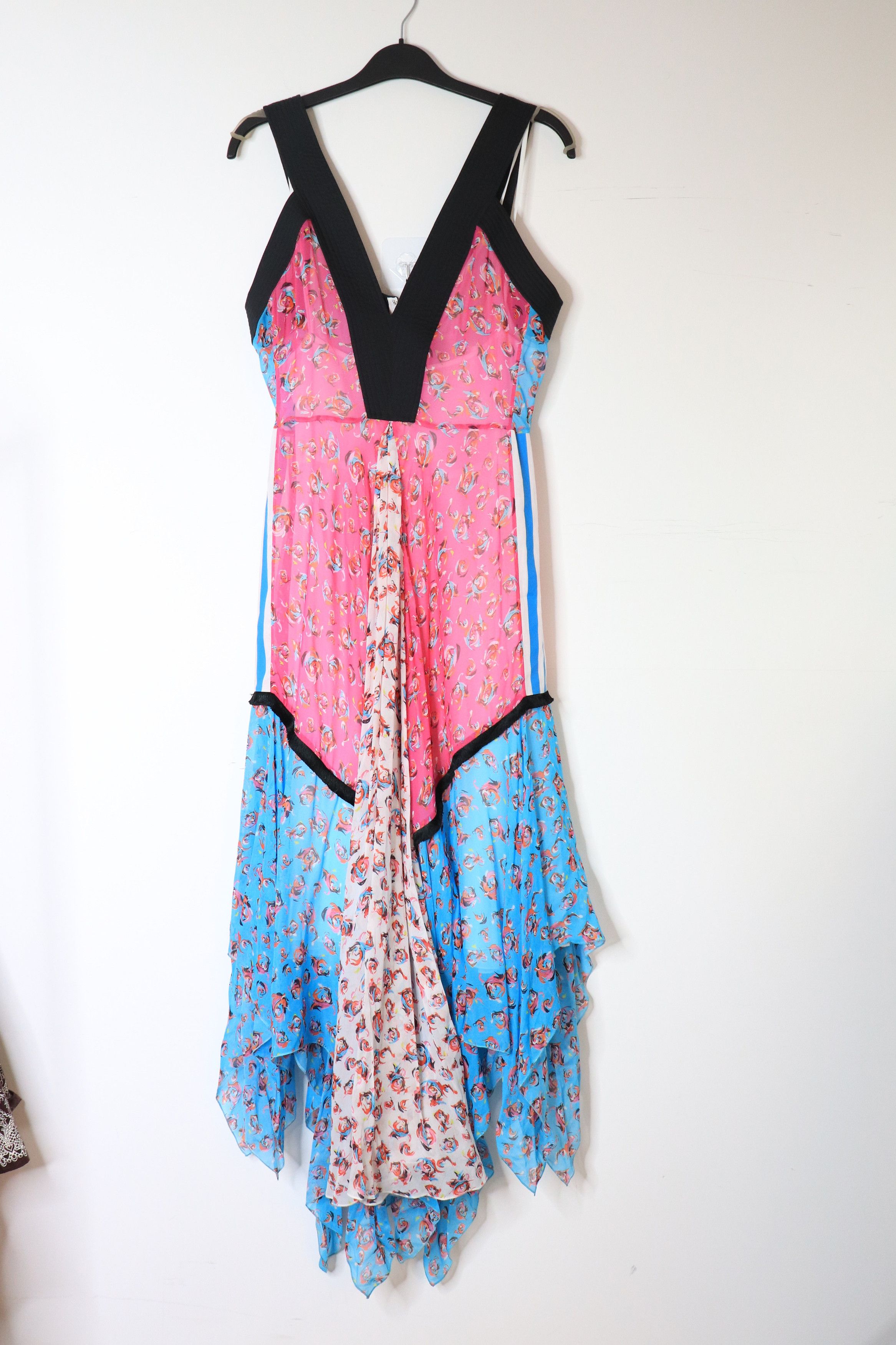 Byblos Floral midi dress - UK 10 Size M / US 6-8 / IT 42-44 - 1 Thumbnail