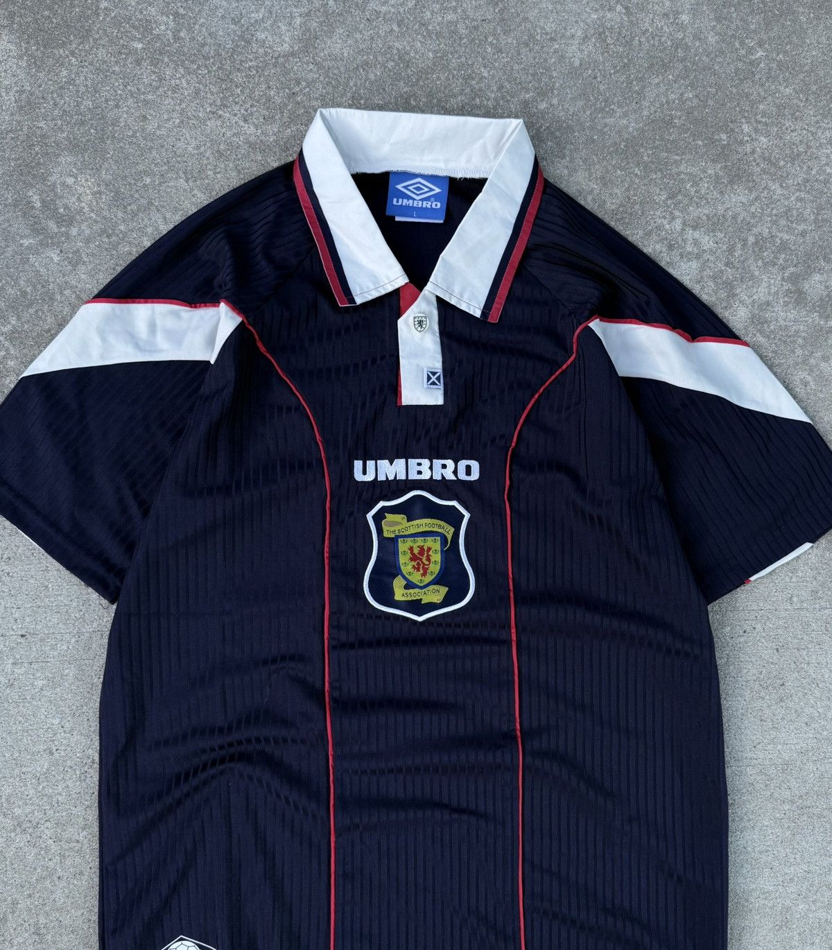 Umbro Vintage Umbro Scotland streetwear rare 90s soccer jersey Size US L / EU 52-54 / 3 - 2 Thumbnail