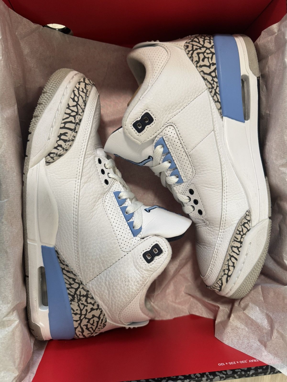 Jordan Brand Air Jordan 3 Retro UNC Size US 7 / EU 40 - 2 Thumbnail